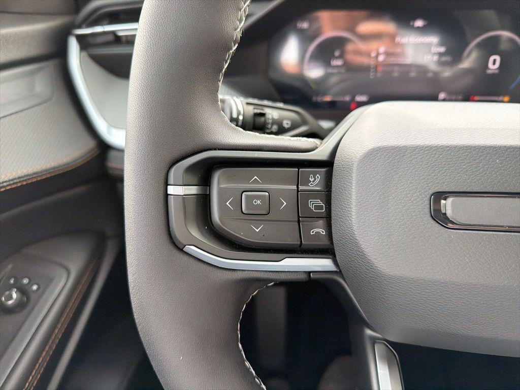 new 2026 Jeep Cherokee car, priced at $41,097