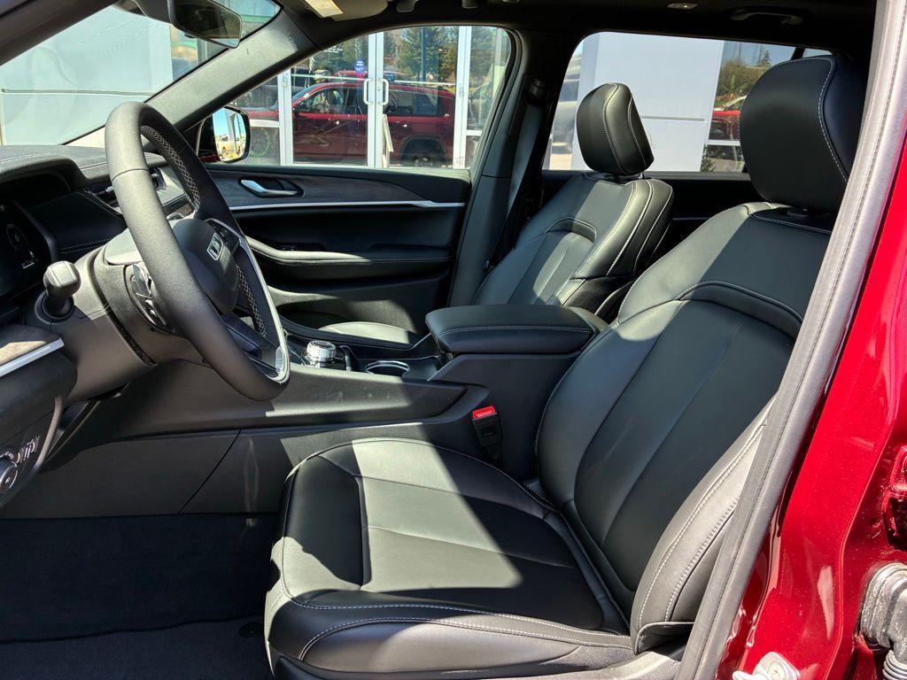 new 2026 Jeep Grand Cherokee L car, priced at $45,690