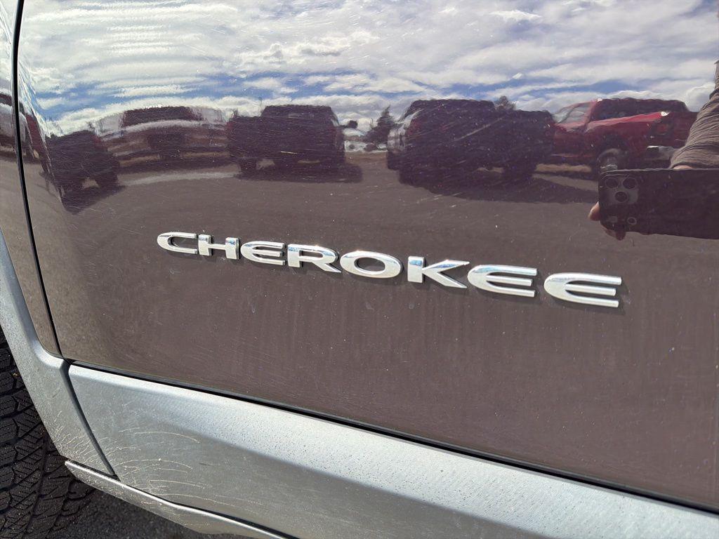 used 2021 Jeep Cherokee car, priced at $24,150