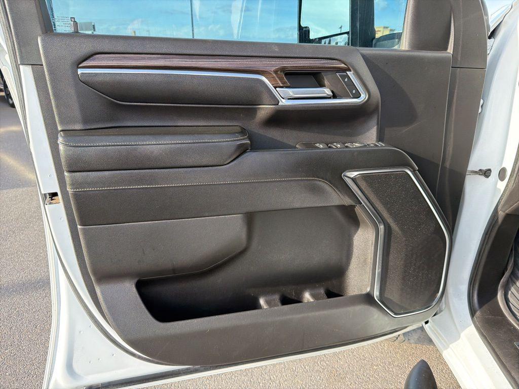 used 2024 Chevrolet Silverado 3500 car, priced at $45,105