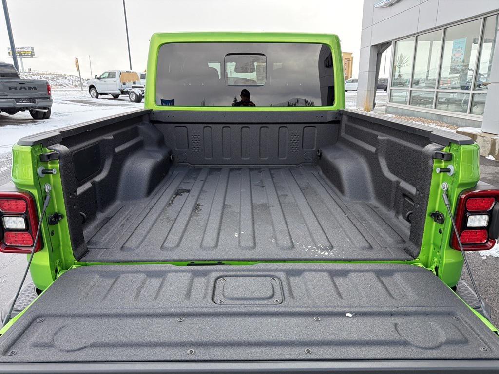 new 2026 Jeep Gladiator car, priced at $54,265