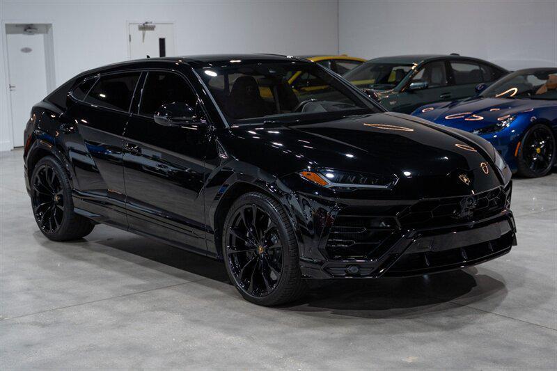 used 2022 Lamborghini Urus car, priced at $215,990