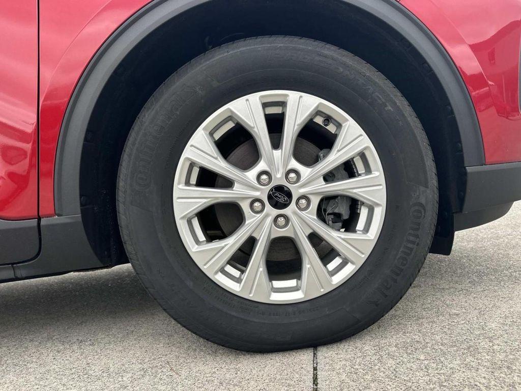 used 2025 Ford Escape car, priced at $25,891