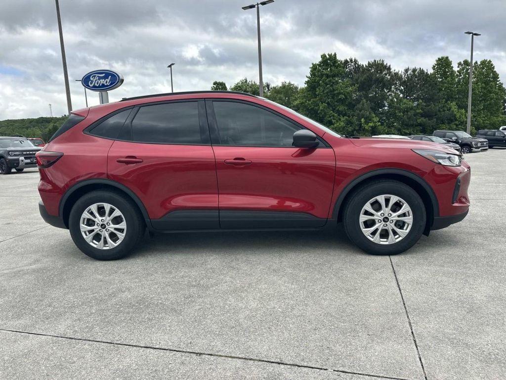 used 2025 Ford Escape car, priced at $25,891