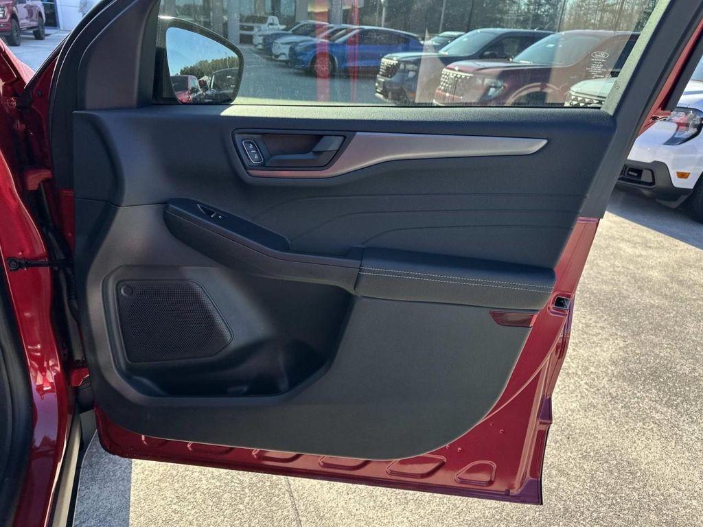 new 2026 Ford Escape car, priced at $29,038