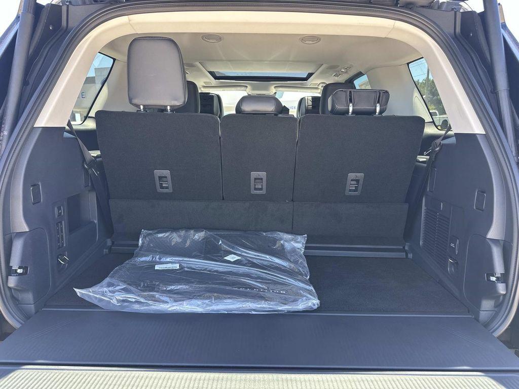 new 2026 Ford Expedition car, priced at $76,903