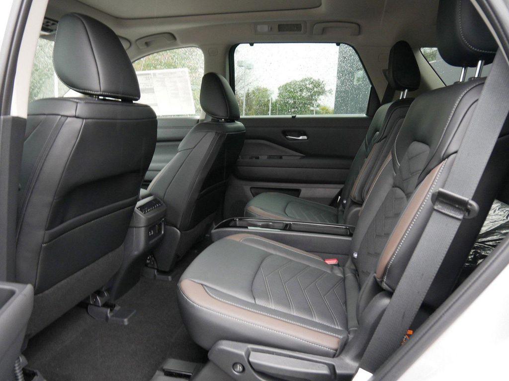 new 2025 Nissan Pathfinder car, priced at $44,769