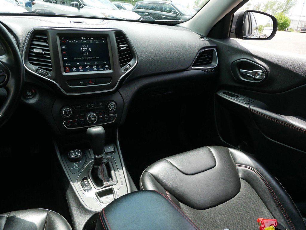 used 2020 Jeep Cherokee car, priced at $20,179