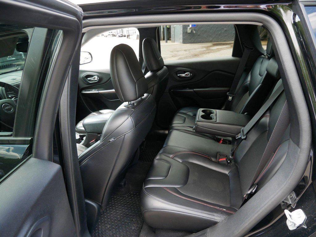 used 2020 Jeep Cherokee car, priced at $20,179