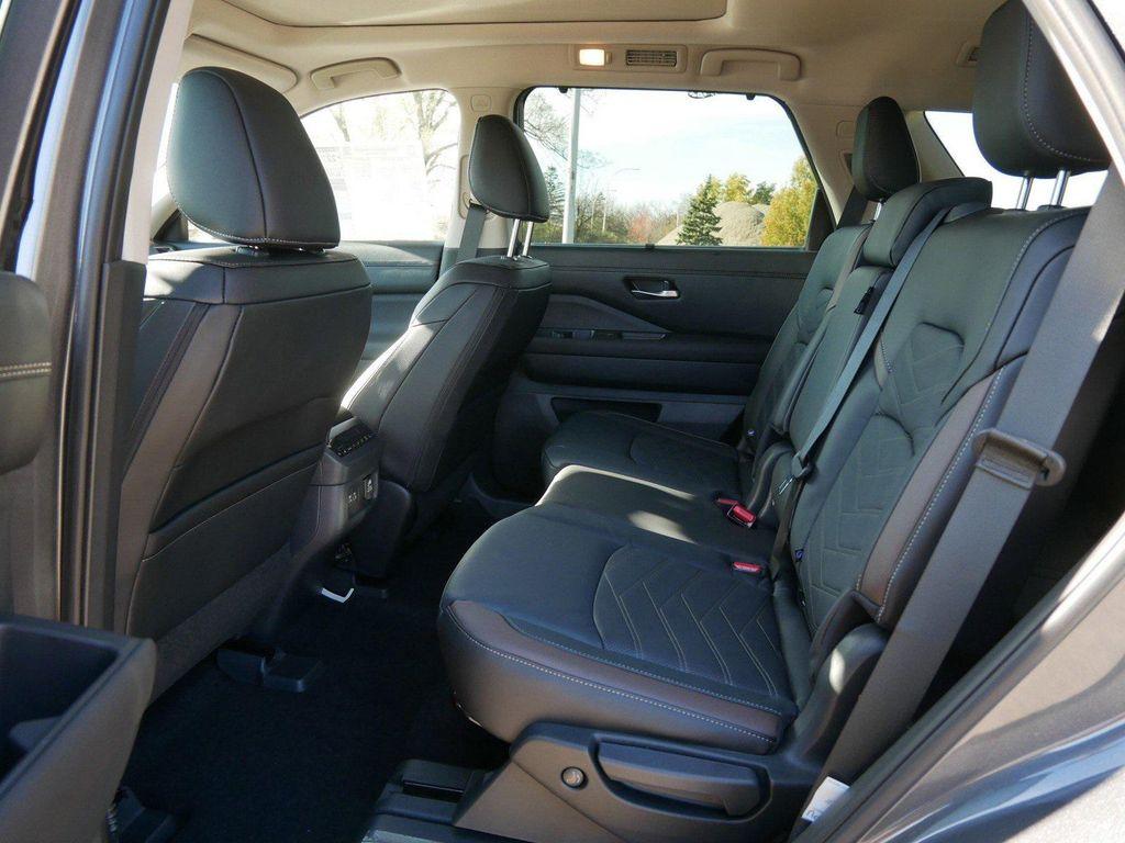 new 2025 Nissan Pathfinder car, priced at $44,859