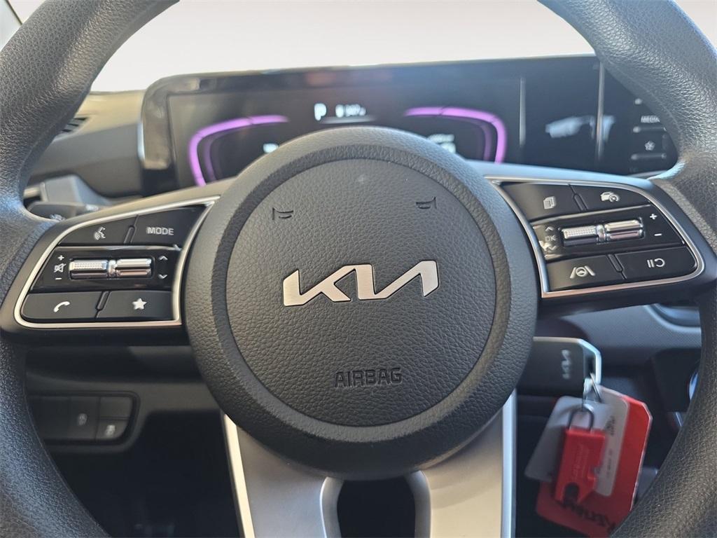 used 2025 Kia Seltos car, priced at $23,291