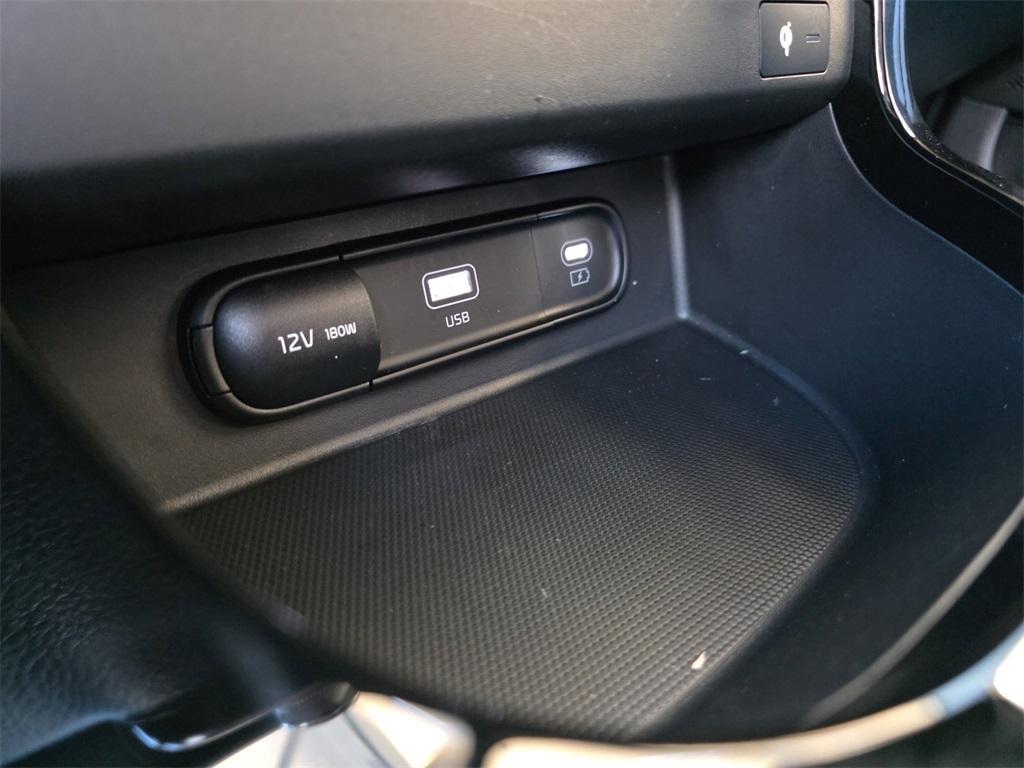 used 2025 Kia Seltos car, priced at $25,291