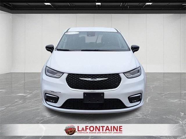 used 2024 Chrysler Pacifica car, priced at $27,300