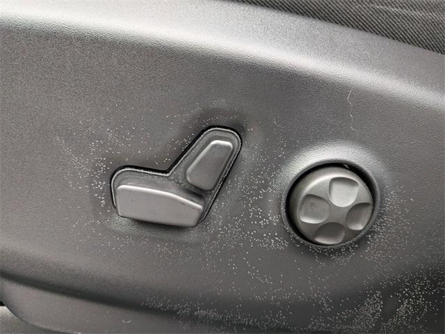 new 2026 Chrysler Pacifica car, priced at $51,204