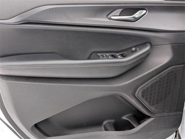 used 2024 Jeep Grand Cherokee L car, priced at $26,995