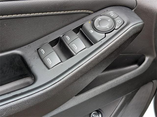 used 2023 Chevrolet Traverse car, priced at $29,999