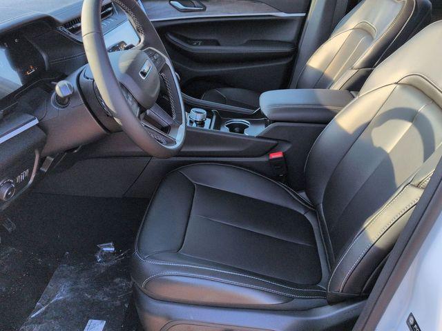 new 2026 Jeep Grand Cherokee car, priced at $47,816