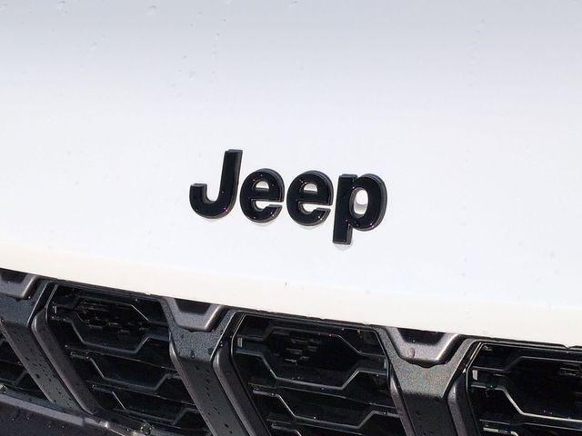 new 2026 Jeep Grand Cherokee car, priced at $47,816