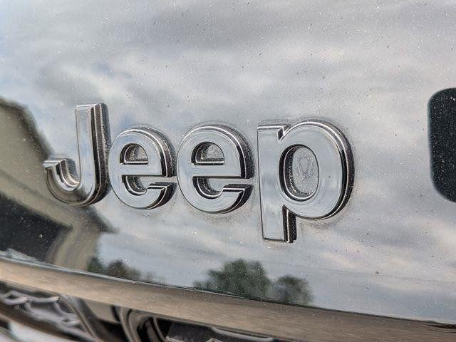 used 2023 Jeep Grand Cherokee car, priced at $32,204