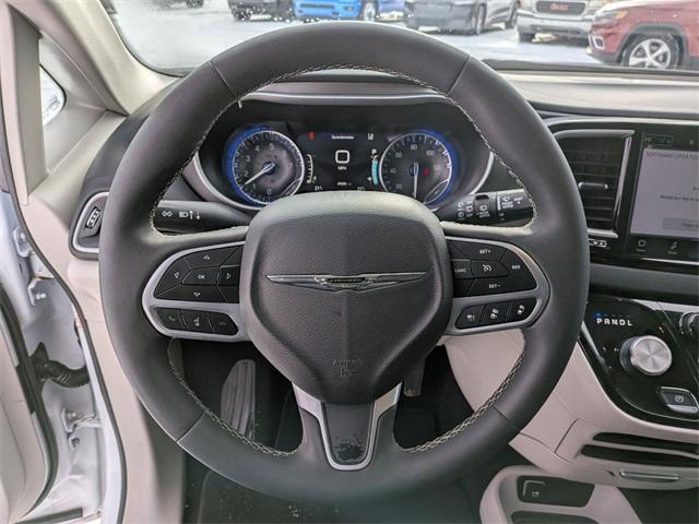 used 2024 Chrysler Pacifica car, priced at $28,400