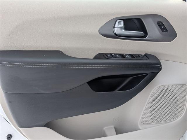 used 2024 Chrysler Pacifica car, priced at $28,400