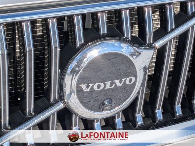 used 2022 Volvo XC60 car, priced at $30,900