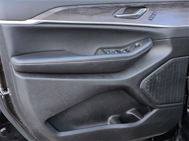 used 2024 Jeep Grand Cherokee L car, priced at $30,139