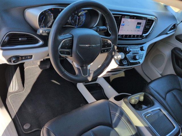 used 2023 Chrysler Pacifica car, priced at $23,300