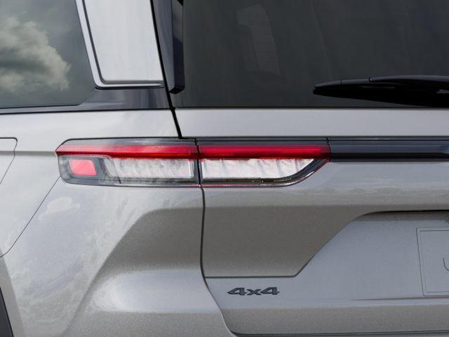 new 2026 Jeep Grand Cherokee car, priced at $44,656