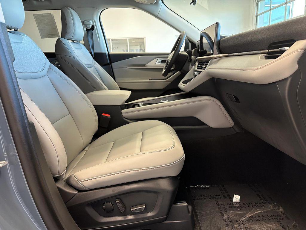 new 2026 Ford Explorer car, priced at $48,977