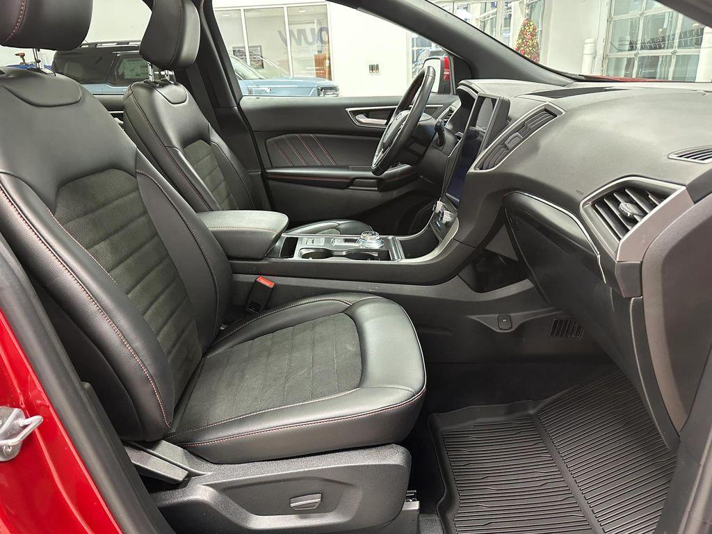 used 2022 Ford Edge car, priced at $29,450