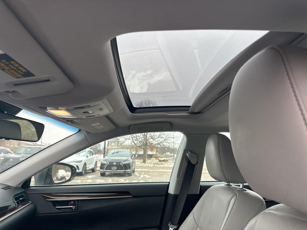 used 2016 Lexus ES 350 car, priced at $18,390