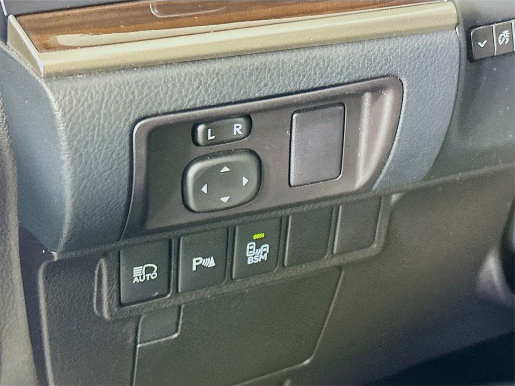 used 2016 Lexus ES 350 car, priced at $17,180