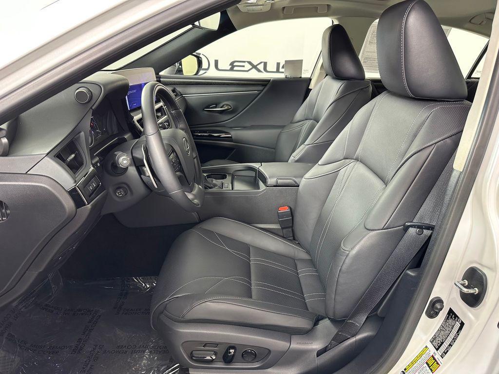 used 2025 Lexus ES 350 car, priced at $50,990