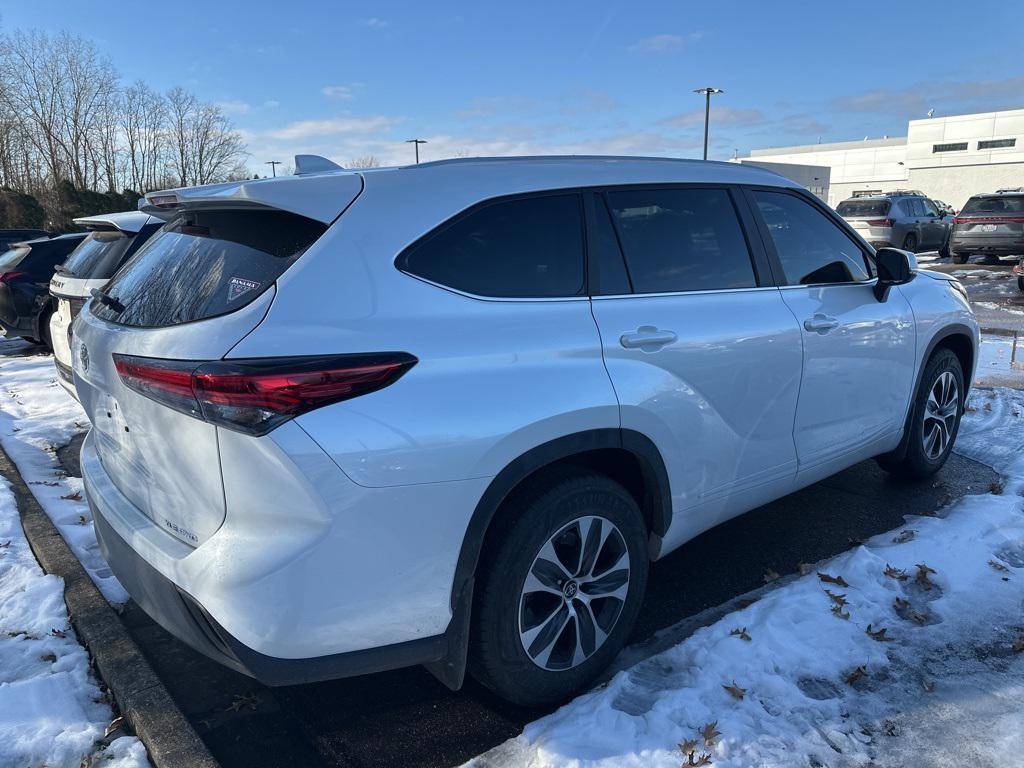 used 2023 Toyota Highlander car, priced at $37,990