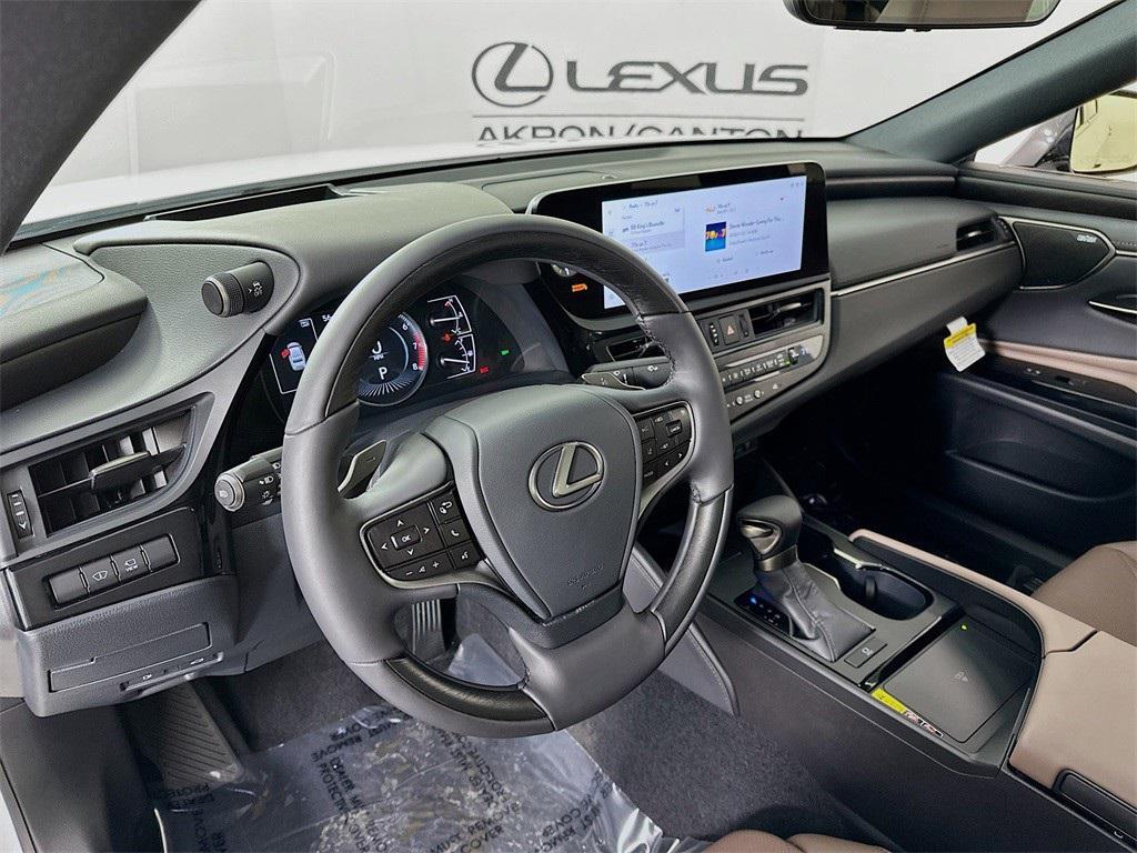 used 2025 Lexus ES 350 car, priced at $50,990