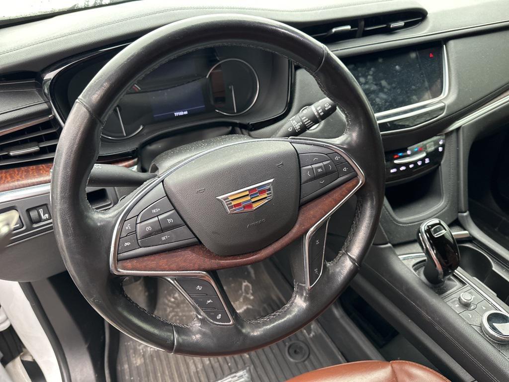 used 2020 Cadillac XT5 car, priced at $21,490