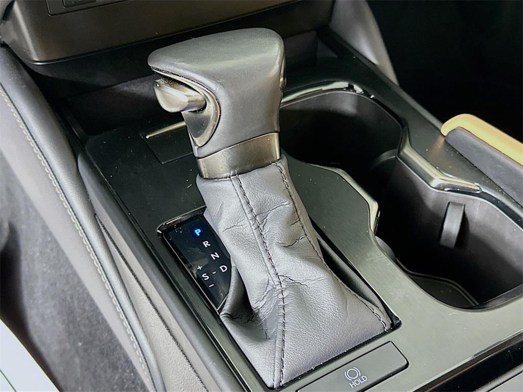 used 2024 Lexus ES 350 car, priced at $39,390