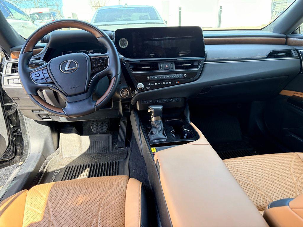 used 2024 Lexus ES 300h car, priced at $47,983
