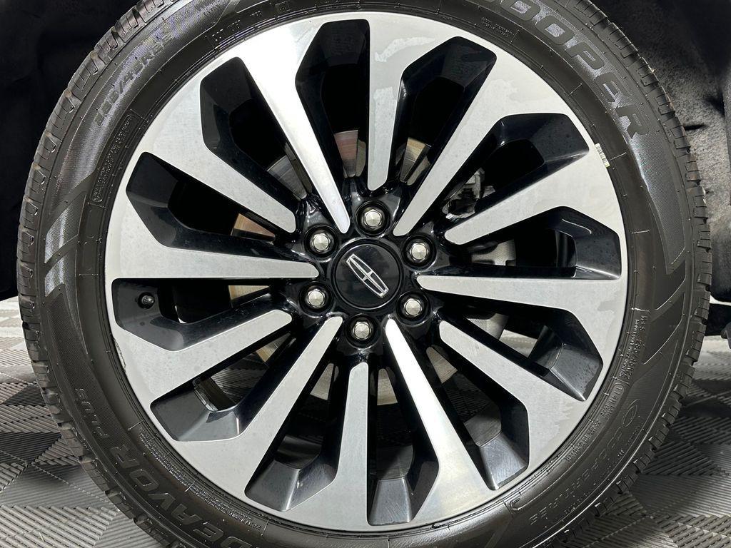 used 2024 Lincoln Navigator car, priced at $58,229