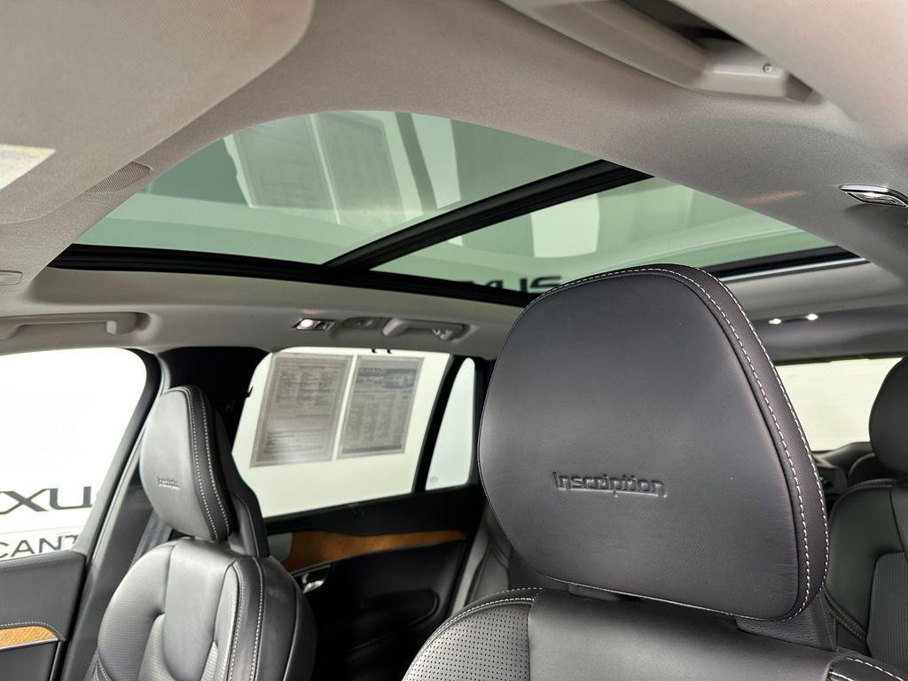 used 2020 Volvo XC90 car, priced at $23,192