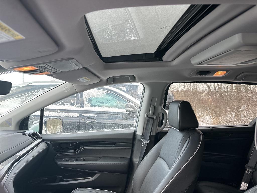 used 2024 Honda Odyssey car, priced at $42,490