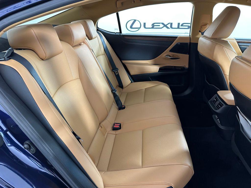 used 2022 Lexus ES 300h car, priced at $39,938