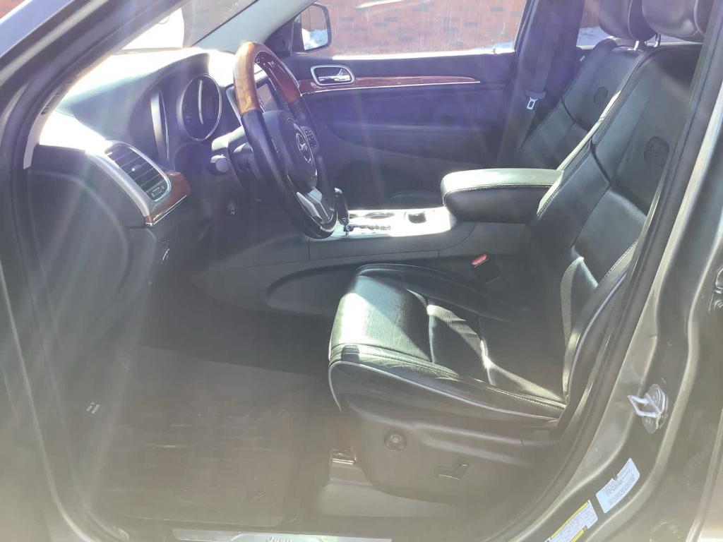 used 2012 Jeep Grand Cherokee car, priced at $10,995