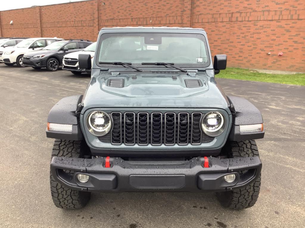 new 2025 Jeep Gladiator car, priced at $57,699