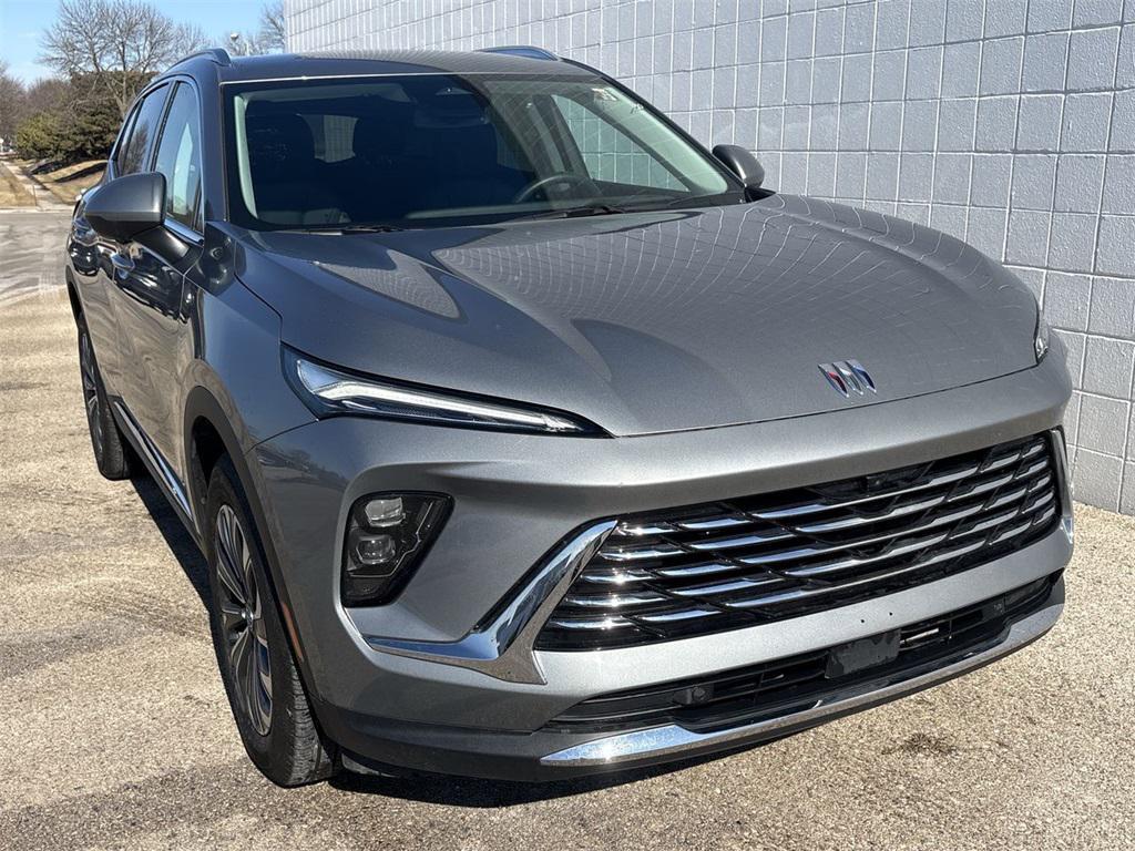 used 2025 Buick Envision car, priced at $28,767