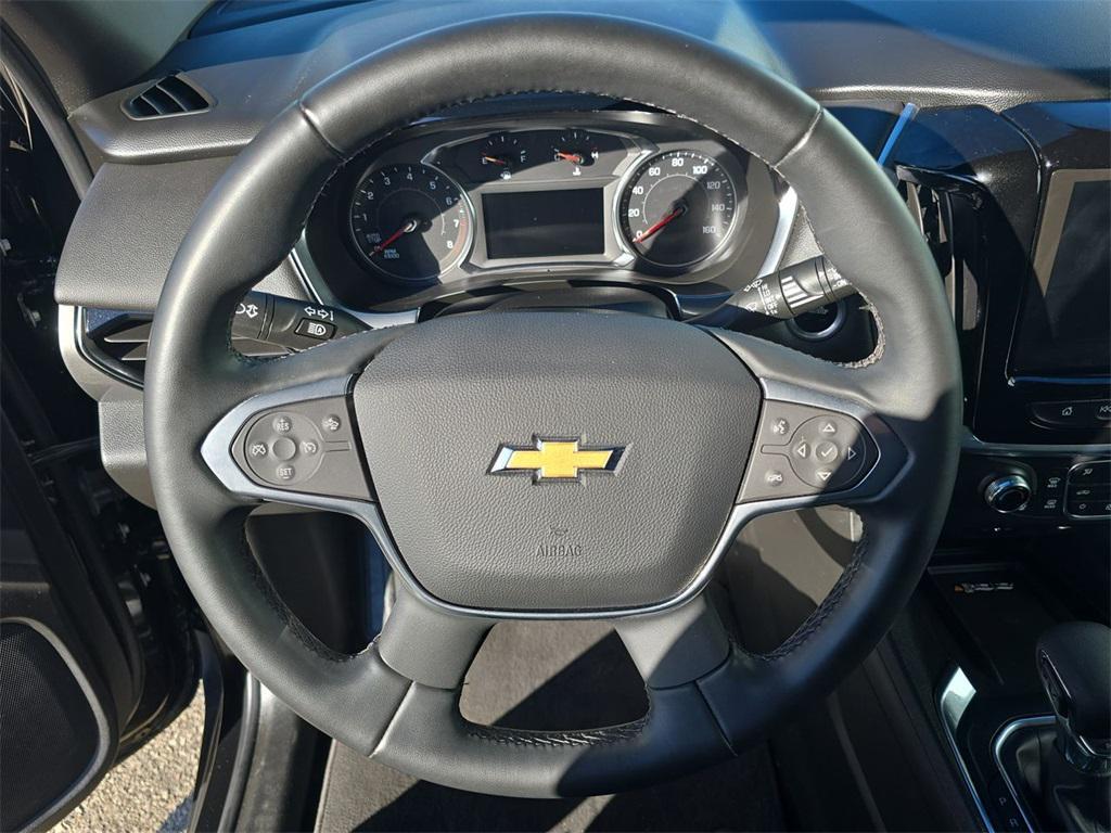 used 2023 Chevrolet Traverse car, priced at $30,450