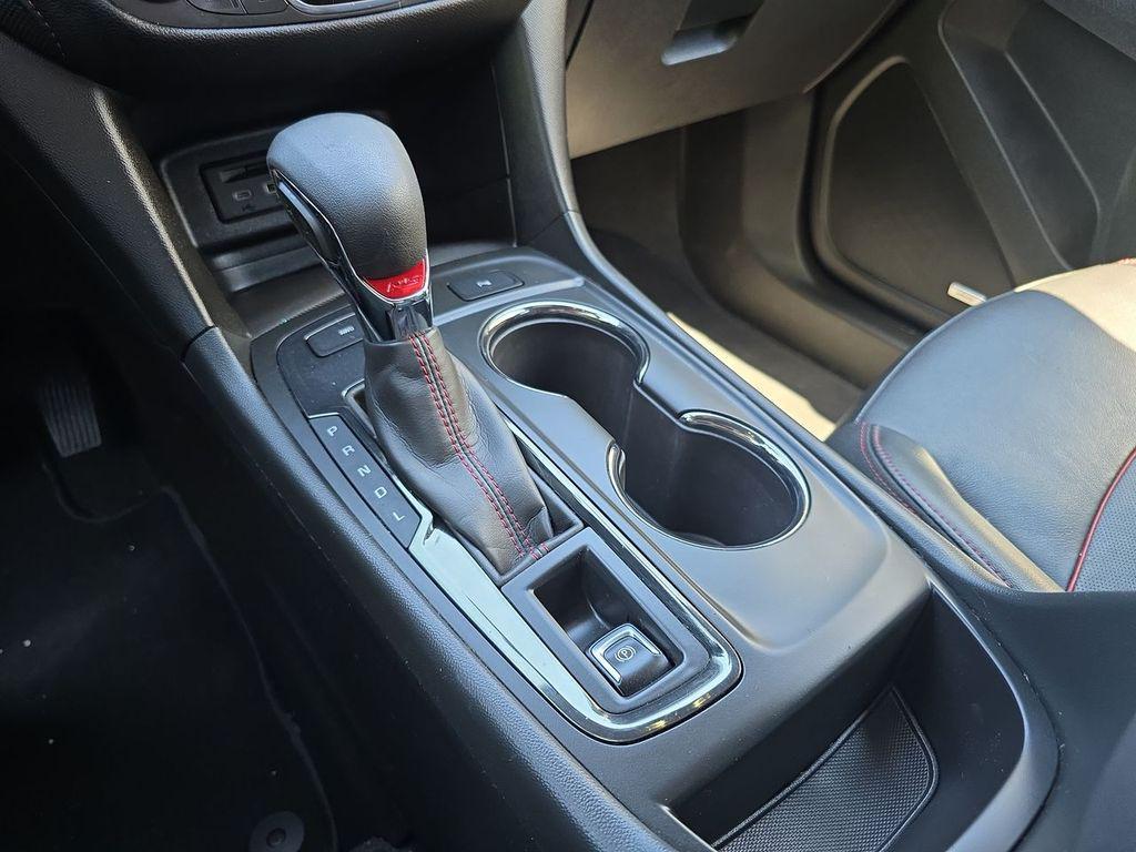 used 2022 Chevrolet Equinox car, priced at $22,402