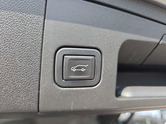 used 2023 Cadillac XT4 car, priced at $21,498