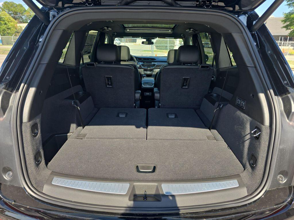 new 2025 Cadillac XT6 car, priced at $57,579